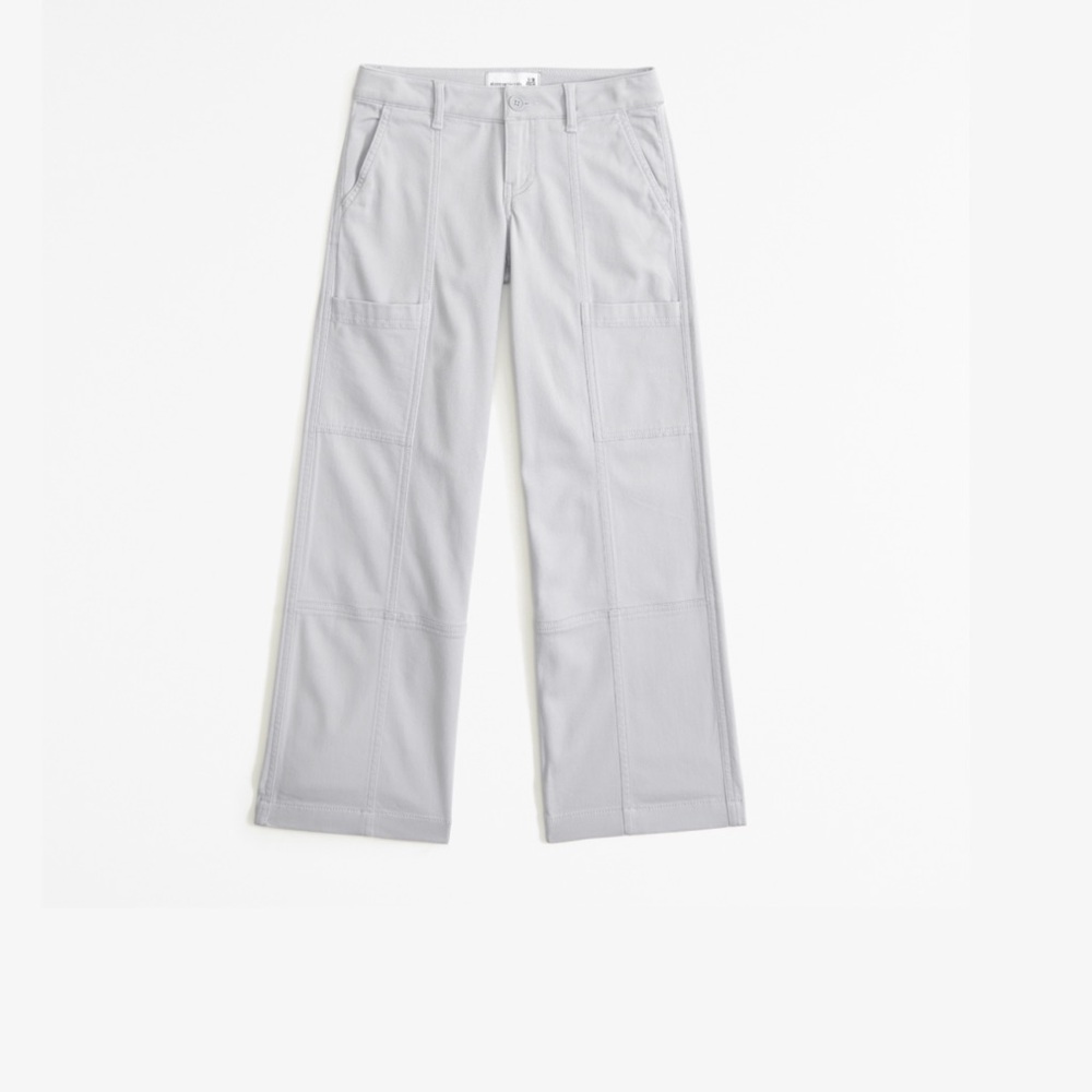 Abercrombie Kids Light Gray Pants,  size 9/10 short 
( brand new )